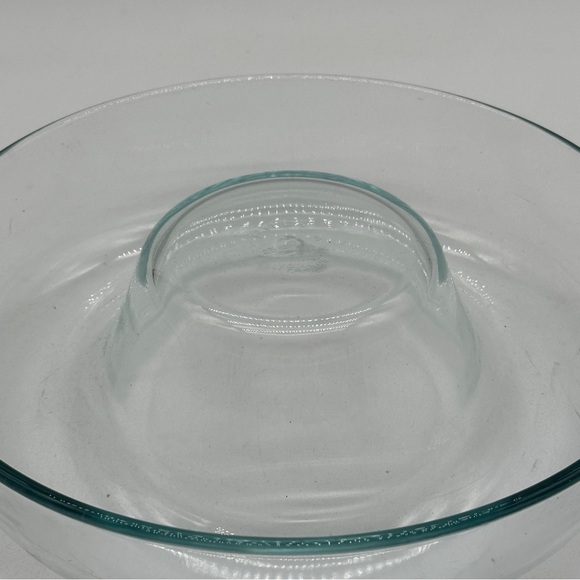 Vintage PYREX Glass Bundt Cake Pan 10" Clear Jello Mold Ring Clear - Picture 3 of 7